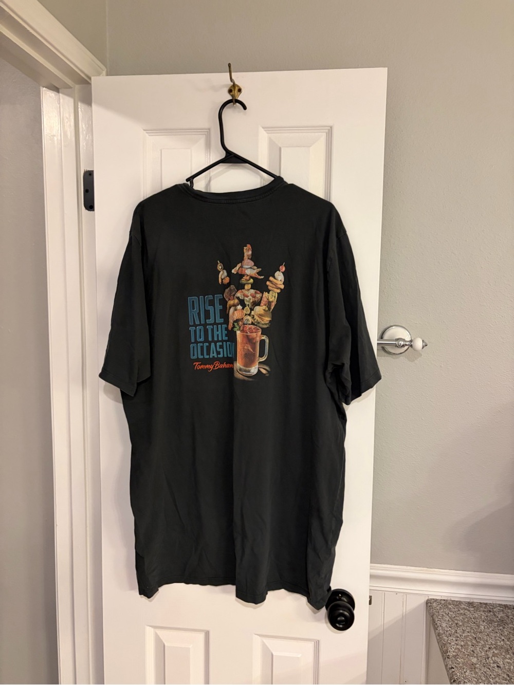 Tommy Bahama Rise To The Occasion Bloody Mary Graphic Tee 2XLT Black